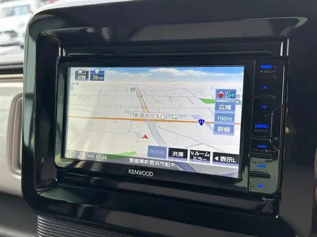 スズキ ワゴンＲ スマイル HYBRID X 愛媛県 2022(令4)年 0.8万km シフォンアイボリーメタリック 社外7インチナビ/CD/DVD/Bluetooth/フルセグTV/USB/バックカメラ/両側パワースライドドア/スズキセーフティサポート/デュアルカメラブレーキサポート/車線逸脱警報/前後誤発進抑制機能/ふらつき警報/先行車発進お知らせ機能/シートヒーター/オートライト/LEDヘッドライト/フロントフォグ/ETC/プッシュスタート