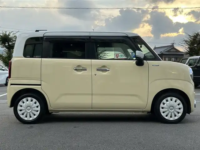 スズキ ワゴンＲ スマイル HYBRID X 愛媛県 2022(令4)年 0.8万km シフォンアイボリーメタリック 社外7インチナビ/CD/DVD/Bluetooth/フルセグTV/USB/バックカメラ/両側パワースライドドア/スズキセーフティサポート/デュアルカメラブレーキサポート/車線逸脱警報/前後誤発進抑制機能/ふらつき警報/先行車発進お知らせ機能/シートヒーター/オートライト/LEDヘッドライト/フロントフォグ/ETC/プッシュスタート