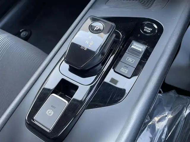 日産 ノート X 石川県 2023(令5)年 6万km スーパーブラック プロパイロット/純正9型ナビ/フルセグTV/全方位カメラ/置くだけ充電/ETC/デジタルミラー/ブラインドスポットモニター/インテリキー/プッシュスタート/電動ミラー/オートライト/オートエアコン