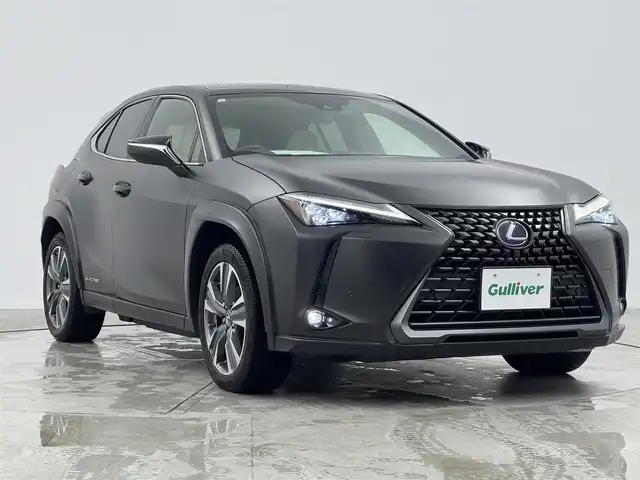 レクサス ＵＸ 300e バージョンL 愛知県 2021(令3)年 3.9万km グラファイトブラックガラスフレーク マットラッピング車両/マークレビンソン/パノラマミックビューモニター/レクサスセーフティ/・プリクラッシュセーフティ/・レーントレーシングアシスト/・パーキングサポートブレーキ/・レーダークルーズコントロール/・ブラインドスポットモニター/メーカー純正ナビ/・フルセグ/Bluetooth/CD/DVD/サンルーフ/レザーシート/前席パワーシート/前席シートヒーター＋ベンチレーション/パワーバックドア/ビルドインETC2.0/ヘッドアップディスプレイ/AC100V/1500W