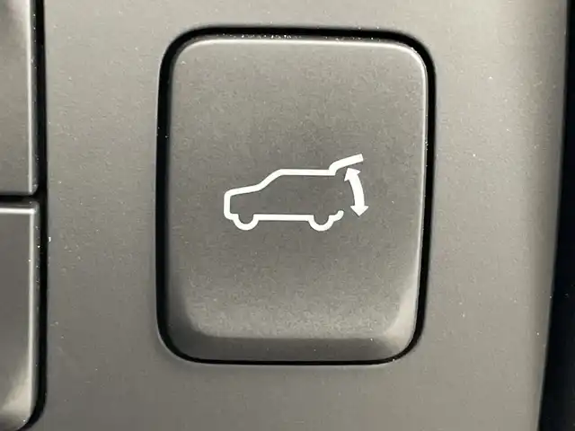 マツダ ＣＸ－８ XD プロアクティブ 群馬県 2022(令4)年 1.5万km ソウルレッドクリスタルM ・マツダ純正10.25インチセンターディスプレイ /・360°ビューモニター/・ドライブレコーダー/・ETC/・4WD/・マツダレーダークルーズコントロール/・パワーシート/・シートヒーター /・電動リアゲート/・前後コーナーセンサー/・レーンアシスト/・横滑り防止装置/・スマートブレーキサポート/・盗難防止装置/・ABS/・純正フロアマット/・純正１９インチアルミホイール/・アダプティブLEDヘッドライト