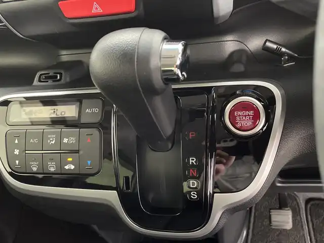 ホンダ Ｎ ＢＯＸ カスタム G ターボ Lパッケージ 鹿児島県 2016(平28)年 4.3万km プレミアムホワイトパールⅡ 社外SDナビ/（AM/FM/CD/DVD/Bluetooth/フルセグ）/バックカメラ/クルーズコントロール/パドルシフト/両側パワースライドドア /スマートキー /ETC/AAC/純正15インチAW/純正ドアバイザー/ドアバイザー/LEDヘッドライト/リアサンシェード