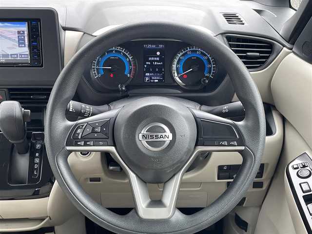 日産 ルークス X 新潟県 2021(令3)年 9.7万km アッシュブラウンM (株)IDOMが運営する【じしゃロン川越店】の自社ローン専用車両になります。/こちらは現金またはオートローンご利用時の価格です。/自社ローンご希望の方は別途その旨お申付け下さい/純正ＳＤナビ　/アラウンドビューモニター　/片側パワスラ　/ワンセグＴＶ　/ステアリングスイッチ　/純正フロアマット　/前後コーナーセンサー　/スマートキー　/エマージェンシーブレーキ