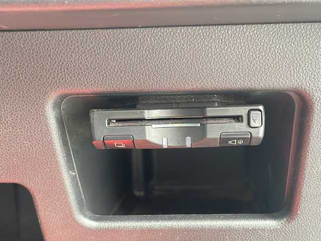 ダイハツ ウェイク G SA 千葉県 2015(平27)年 8.4万km パールホワイトⅢ ８型ナビ　ＮＳＺＮ－６５ＤＢ　バックカメラ　フリップダウンモニター　スマアシ　両側パワースライドドア　フルセグ　ＢＴ　ＤＶＤ　ＵＳＢ端子　ＥＴＣ　スマートキー　ＬＥＤライト　オートライト 15AW