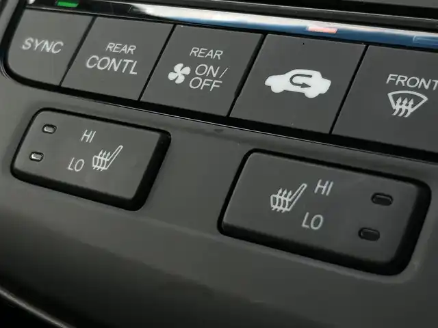 ホンダ ステップワゴン スパーダ クルスピセンシング 福岡県 2020(令2)年 4.8万km プラチナホワイトパール 純正10型SDナビ(フルセグTV/CD/DVD/BT)バックモニタホンダセンシング後席モニタ両側電動パワスラレーダークルコンETCシートヒーターUSBHDMI純正フロアマット純正LED純正アルミホイールプッシュスタートスマートキースペアキー