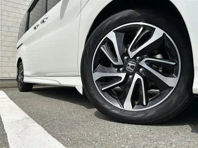 ホンダ ステップワゴン スパーダ クルスピセンシング 福岡県 2020(令2)年 4.8万km プラチナホワイトパール 純正10型SDナビ(フルセグTV/CD/DVD/BT)バックモニタホンダセンシング後席モニタ両側電動パワスラレーダークルコンETCシートヒーターUSBHDMI純正フロアマット純正LED純正アルミホイールプッシュスタートスマートキースペアキー