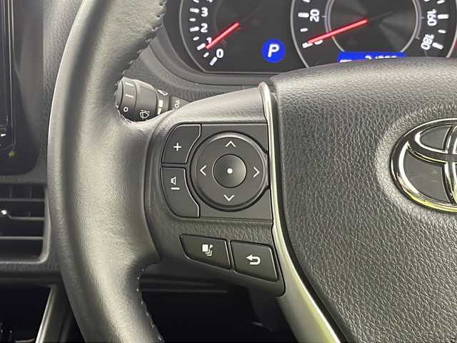 トヨタ ヴォクシー ZS 煌 宮城県 2018(平30)年 2.2万km ブラック ALPINEフリップダウンモニター/Toyota Safety Sense /・プリクラッシュセーフティ	/・レーンディパーチャーアラート	/・オートマチックハイビーム	/クルーズコントロール/ALPINE9型ナビ/・CD.DVD.BT.USB.SD/フルセグTV/バックカメラ/ドライブレコーダー（F）/ビルトインETC/LEDヘッドライト/LEDフォグランプ/革巻ステアリング/ステアリングスイッチ/アイドリングストップ/横滑り防止装置/プッシュスタート/スマートキー/純正16inAW/純正フロアマット/ロールサンシェード/シートバックテーブル/ドアバイザー