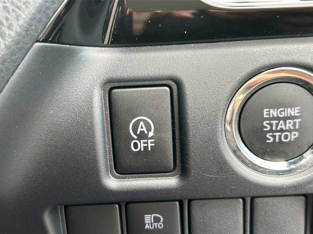 トヨタ ヴォクシー ZS 煌 石川県 2018(平30)年 2.2万km ブラック ALPINE9インチナビ/Bluetooth/フルセグ/CD/DVD/バックカメラ/ALPINEフリップダウンモニター/ETC/両側パワースライドドア/前方ドライブレコーダー/クルーズコントロール/ダブルエアコン/プッシュスタート/LEDヘッドライト/フォグランプ/オートライト/オートマチックハイビーム/アイドリングストップ/レーンキープアシスト/横滑り防止装置/衝突被害軽減システム/革巻きステアリング