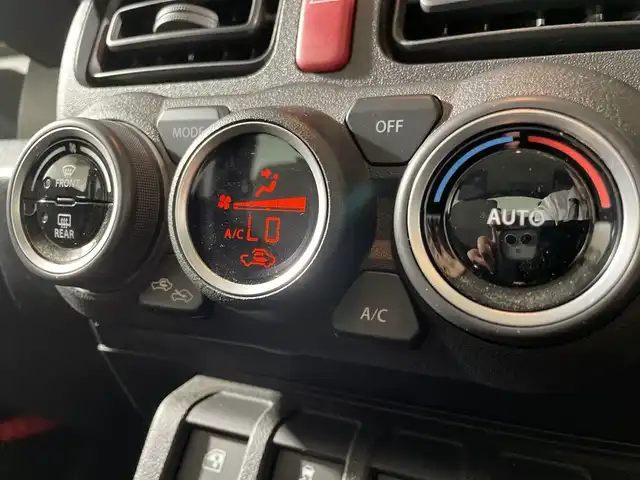 スズキ ジムニー XL 福岡県 2019(令1)年 1.8万km ジャングルグリーン ・ワンオーナー/・５速ＭＴ　/・社外オーディオ　/（ＡＭ　ＦＭ　ＵＳＢ　ＣＤ）　/・ダウンヒルアシスト　/・衝突軽減システム　/・レーンキープ　/・横滑り防止　/・シートヒーター　/・背面タイヤ　/・オートライト　/・ハロゲンヘッドライト　/・電格ミラー/・スペアキー