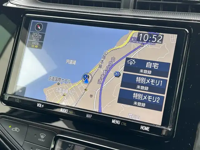 トヨタ アクア クロスオーバー 島根県 2018(平30)年 6.8万km ホワイトパールクリスタルシャイン トヨタセーフティセンス/純正9インチナビ/CD/DVD/DTV/Bluetooth/バックカメラ/LEDオートライト/オートマチックハイビーム /LDA/コーナーセンサー /ドライブレコーダー/ビルトインETC/社外AW付きスタッドレス積込/スマートキー/プッシュスタート /純正フロアマット/ドアバイザー/ハーフレザー調シート/ステアリングスイッチ