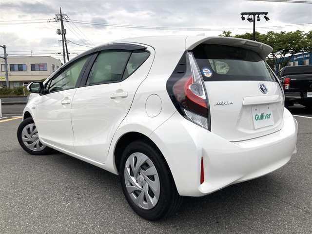 トヨタ アクア L 鳥取県 2020(令2)年 5.8万km スーパーホワイトⅡ 社外ナビ/BT/USB/トヨタセーフティセンス/レーンキープアシスト/ETC/ドライブレコーダー/オートハイビーム/リモコンキー/純正フロアマット/ドアバイザー