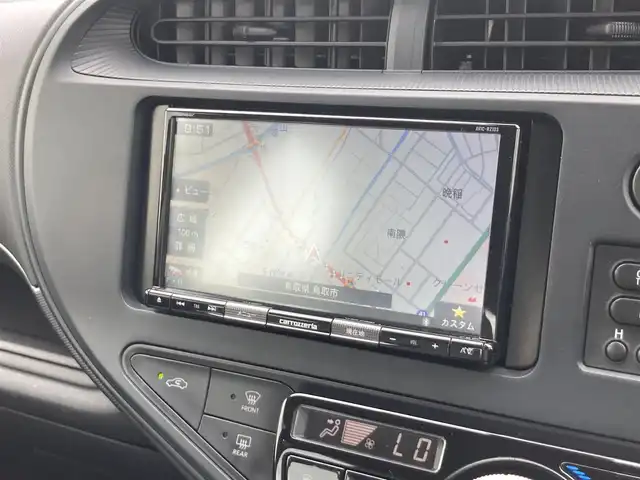 トヨタ アクア L 鳥取県 2020(令2)年 5.8万km スーパーホワイトⅡ 社外ナビ/BT/USB/トヨタセーフティセンス/レーンキープアシスト/ETC/ドライブレコーダー/オートハイビーム/リモコンキー/純正フロアマット/ドアバイザー