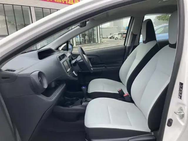 トヨタ アクア L 鳥取県 2020(令2)年 5.8万km スーパーホワイトⅡ 社外ナビ/BT/USB/トヨタセーフティセンス/レーンキープアシスト/ETC/ドライブレコーダー/オートハイビーム/リモコンキー/純正フロアマット/ドアバイザー