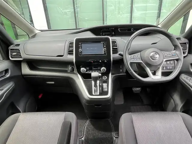 日産 セレナ ハイウェイスター Vセレクション 香川県 2018(平30)年 3.8万km ダイヤモンドブラック 登録時走行距離：37986km/ディーラー純正SDナビ/　MSV フルセグTV/純正フリップダウンモニター/両側パワースライドドア/エマージェンシーブレーキ/レーンキープアシスト/レーダークルーズコントロール/クリアランスソナー/アイドリングストップ/横滑り防止装置/オートホールド機能付き電子パーキングブレーキ/ロールサンシェード/ISOFIX/ETC/純正ドライブレコーダー/デジタルインナーミラー/プッシュスタート/スマートキー