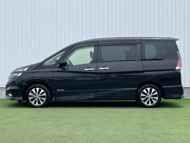 日産 セレナ ハイウェイスター Vセレクション 香川県 2018(平30)年 3.8万km ダイヤモンドブラック 登録時走行距離：37986km/ディーラー純正SDナビ/　MSV フルセグTV/純正フリップダウンモニター/両側パワースライドドア/エマージェンシーブレーキ/レーンキープアシスト/レーダークルーズコントロール/クリアランスソナー/アイドリングストップ/横滑り防止装置/オートホールド機能付き電子パーキングブレーキ/ロールサンシェード/ISOFIX/ETC/純正ドライブレコーダー/デジタルインナーミラー/プッシュスタート/スマートキー