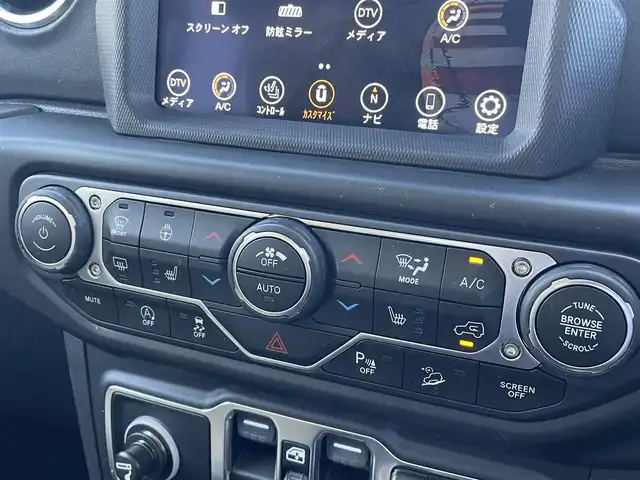 クライスラー・ジープ ジープ ラングラー アンリミテッド サハラ 静岡県 2019(令1)年 5.1万km ブライトホワイト 衝突軽減ブレーキACC/ブラインドスポットモニター/ベージュレザーシート シートヒーター /U connectナビフルセグTV Bluetooth/バックカメラ　サイドカメラ /オートライト /LEDヘッドライト/ヒルアシストコントロール/アルパインサラウンド/スマートキー/DSRCETC