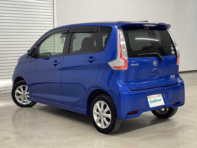 日産 デイズ ハイウェイスターX 熊本県 2017(平29)年 4.3万km オーシャンブルーP 純正ＳＤナビ（ＣＤ/ＤＶＤ/ＢＴ/ラジオ/フルセグ）/全方位カメラ/ＥＴＣ/衝突軽減システム/横滑り防止装置/オートライト/オートハイビーム/プッシュスタート/スマートキー/純正フロアマット/純正14インチＡＷ/ドアバイザー