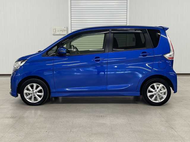 日産 デイズ ハイウェイスターX 熊本県 2017(平29)年 4.3万km オーシャンブルーP 純正ＳＤナビ（ＣＤ/ＤＶＤ/ＢＴ/ラジオ/フルセグ）/全方位カメラ/ＥＴＣ/衝突軽減システム/横滑り防止装置/オートライト/オートハイビーム/プッシュスタート/スマートキー/純正フロアマット/純正14インチＡＷ/ドアバイザー