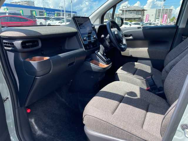 トヨタ シエンタ ハイブリッド Z 長崎県 2023(令5)年 1.3万km アーバンカーキ 純正10.5インチナビ/USB/BT/フルセグTV/バックカメラ/両側パワースライドドア/トヨタセーフティセンス/レーンキープアシスト/レーダークルーズコントロール/ブラインドスポットモニター/LEDヘッドライト/オートマチックハイビーム/AC100V/ビルトインETC