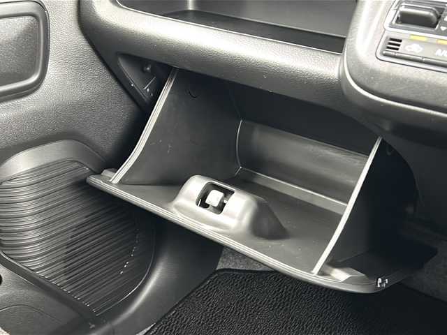スズキ ハスラー HYBRID G 三重県 2020(令2)年 2.4万km フェニックスレッドパール/ガンメタリック2トーンルーフ 前席シートヒーター /スペアキー /オートライト /ヘッドライトレベライザー /アイドリングストップ /横滑り防止 /純正フロアマット /スマートキー /プッシュスタート /オートエアコン /電動格納ミラー /禁煙車