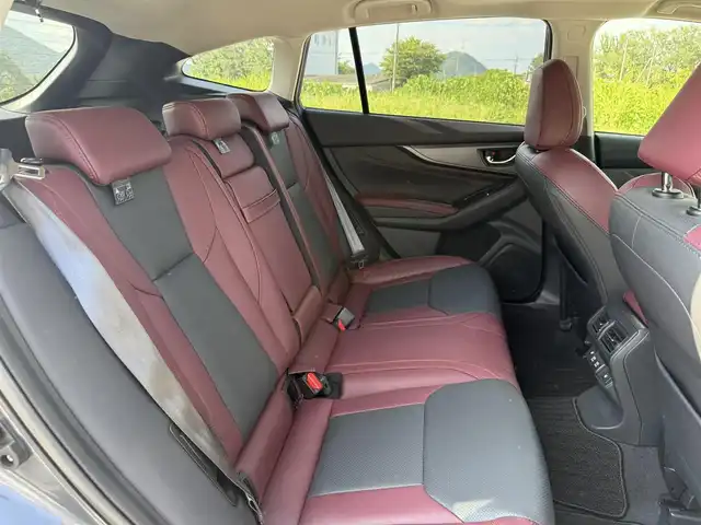 スバル レヴォーグ 1．8STIスポーツ EX 兵庫県 2022(令4)年 2.2万km マグネタイトグレーメタリック サンルーフ/革シート/シートヒーター/デジタルインナーミラー/純正ナビ/フルセグTV/バックモニター/レーダークルーズ/レーンキープアシスト/純正18インチアルミホイール/ＬEDヘッドライト/アイサイトX/ETC