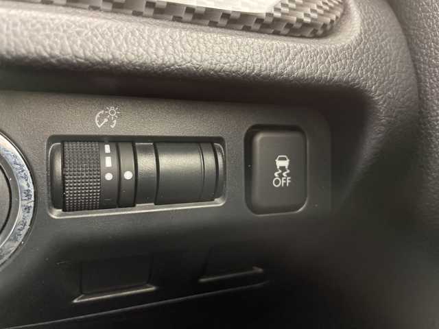 スバル フォレスター S－リミテッド 道央・札幌 2015(平27)年 5万km ダークグレーメタリック ・4WD/アイサイトver.3/・ルーフレール/・純正SDナビ/　　（AM/FM/CD/DVD/BT/フルセグ）/・バックカメラ/・オートライト/HIDヘッドライト/・ハーフレザーシート/・運転席/助手席シートヒーター/・運転席/助手席パワーシート/・追従クルーズコントロール/・先行車発進お知らせ/・プリクラッシュブレーキ/・アクティブレーンキープ（車線逸脱抑制）/・パドルシフト/・X-MODE/・ETC