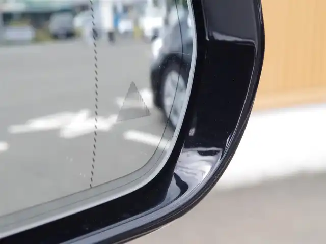 メルセデス・ベンツ Ｅ２００ アバンギャルド 埼玉県 2019(令1)年 4.2万km 白 ブラックレザーシート/アダプティブクルーズコントロール/レーダーセーフティパッケージ/ヘッドアップディスプレイ/Carplay/Burmester/パークセンサー/ブラインドスポットモニター/全周囲カメラ/純正ナビ/ETC/フルセグTV/シートヒーター/シートポジションメモリー機能
