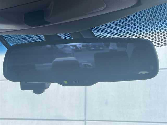 トヨタ クラウン アスリート S-T 千葉県 2016(平28)年 4.7万km ピュアブルーM ジャパンカラーセレクションＰＫＧ/衝突軽減ブレーキ/純正８型SDナビ/バックカメラ/ＥＴＣ/Ｂｌｕｅｔｏｏｔｈ/パワーシート/コーナーセンサー/ＬＥＤヘッドライト/オートライト/パドルシフト