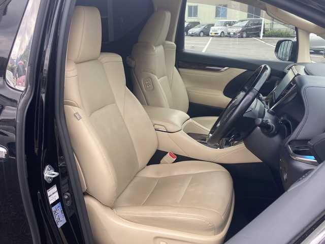 トヨタ アルファード G 福岡県 2018(平30)年 6.4万km ブラック 純正10インチSDナビ(NSZN-Z66T)/FM/AM/CD/DVD/SD/BT/フルセグTV/バックカメラ/純正12.1インチフリップダウンモニター/両側パワースライドドア/革シート/パワーシート/シートメモリ/シートヒーター/エアシート/オットマン/ETC/純正フロアマット/純正ドアバイザー/純正アルミホイール