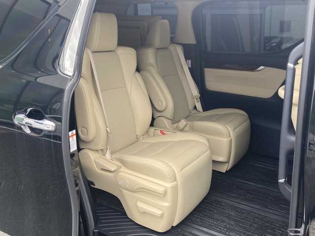 トヨタ アルファード G 福岡県 2018(平30)年 6.4万km ブラック 純正10インチSDナビ(NSZN-Z66T)/FM/AM/CD/DVD/SD/BT/フルセグTV/バックカメラ/純正12.1インチフリップダウンモニター/両側パワースライドドア/革シート/パワーシート/シートメモリ/シートヒーター/エアシート/オットマン/ETC/純正フロアマット/純正ドアバイザー/純正アルミホイール