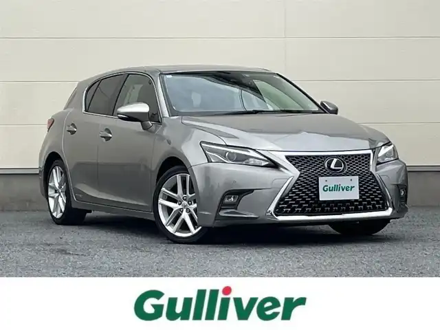 レクサス ＣＴ 200h バージョンC 茨城県 2017(平29)年 4.6万km ソニックチタニウム 後期型モデル/12インチメーカーナビ/バックカメラ/レクサスセーフティセンス/レーダークルーズコントロール/革巻きステアリング/ステアリングスイッチ/パドルシフト/サンルーフ/ハーフレザーシート/シートヒーター/メモリーパワーシート/ドライブレコーダー/LEDヘッドライト/ETC/オートハイビーム