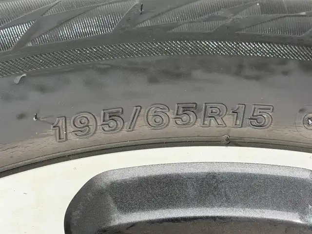 トヨタ エスクァイア ハイブリッド Gi 大阪府 2017(平29)年 5.4万km ホワイトパールクリスタルシャイン 社外エアロ 黒革シート 純正9incナビTV バックカメラ フリップダウンモニター シートヒーター クルーズコントロール 衝突軽減ブレーキ レーンアシスト オートハイビーム 両側パワースライドドア 前後ドライブレコーダー ETC