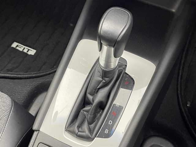 ホンダ フィット e:HEVホーム 宮城県 2020(令2)年 4万km クリスタルブラックパール 純正９型ナビ　/アダプティブクルーズコントロール　/衝突被害軽減ブレーキ　/車線逸脱抑制　/後方誤発進抑制機能　/オートハイビーム　/パーキングセンサー/ＬＥＤヘッッドライト　/電子制御パーキングブレーキ　/オートブレーキホールド　/フルセグTV/CD/DVD/Bluetoothオーディオ/充電用USBジャック/禁煙