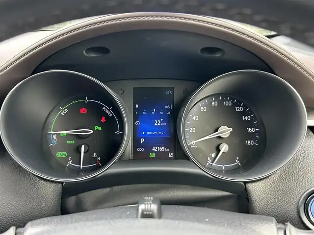トヨタ Ｃ－ＨＲ G 奈良県 2018(平30)年 4.3万km ホワイトパールクリスタルシャイン フルセグナビ（ＮＳＺＴ－Ｙ６６Ｔ）　/ＨＤＭＩ　/ＣＤ／ＤＶＤ　/ＵＳＢ　/バックカメラ　/ビルトインＥＴＣ　/スペアキー　/レーダークルーズコントロール　/デジタルインナーミラー　/ブラインドスポットモニター　/前後ドライブレコーダー　/電動パーキングブレーキ　/ブレーキホールド　/フロアマット　/ハーフレザーシート　/シートヒーター　/純正アルミホイール　/TRDエアロ