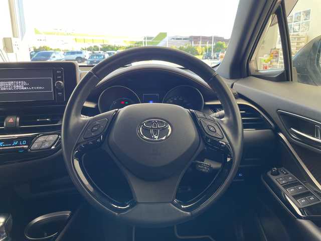 トヨタ Ｃ－ＨＲ G LEDエディション 愛知県 2017(平29)年 6.5万km メタルストリームM 純正ナビ/フルセグ/バックカメラ/衝突軽減システム/レーダークルーズコントロール/ハーフレザーシート/シートヒーター/オートマチックハイビーム/ＥＴＣ/LEDヘッドライト/純正アルミホイール/コーナーセンサー/ブラインドスポットモニター/ステアリングスイッチ/スマートキー/プッシュスタート