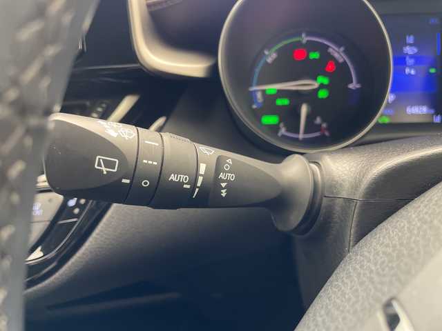 トヨタ Ｃ－ＨＲ G LEDエディション 愛知県 2017(平29)年 6.5万km メタルストリームM 純正ナビ/フルセグ/バックカメラ/衝突軽減システム/レーダークルーズコントロール/ハーフレザーシート/シートヒーター/オートマチックハイビーム/ＥＴＣ/LEDヘッドライト/純正アルミホイール/コーナーセンサー/ブラインドスポットモニター/ステアリングスイッチ/スマートキー/プッシュスタート