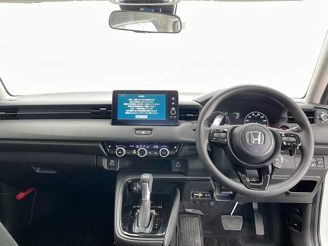 ホンダ ヴェゼル ハイブリッド e:HEV X 長野県 2023(令5)年 2.6万km プラチナホワイトパール 4WD/純正ナビ　/（フルセグ/Bluetooth/USB/AM/FM）/バックカメラ/ビルトインＥＴＣ2.0/衝突軽減ブレーキ/レーンキープアシスト/レーダークルーズコントロール/前後コーナーセンサー/踏み間違い防止/ＬＥＤヘッドライト/前席シートヒーター/ダウンヒルアシストコントロール/置くだけ充電/電子パーキングブレーキ/ステアリングスイッチ/パドルシフト/ドライブモード/取扱説明書/スペアキー