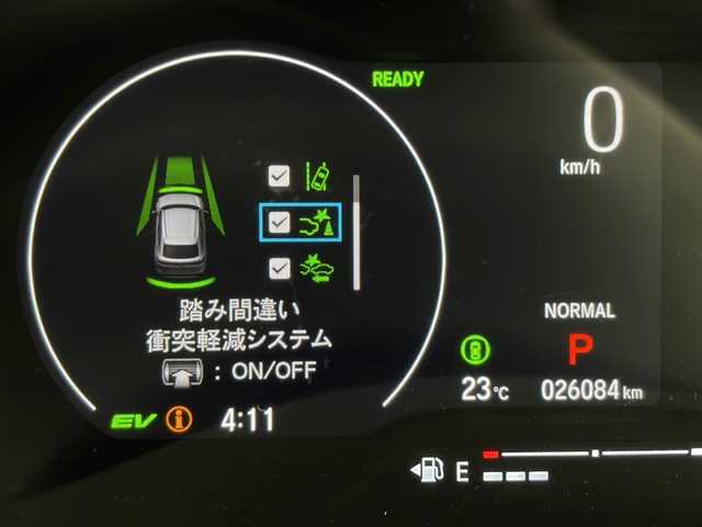 ホンダ ヴェゼル ハイブリッド e:HEV X 長野県 2023(令5)年 2.6万km プラチナホワイトパール 4WD/純正ナビ　/（フルセグ/Bluetooth/USB/AM/FM）/バックカメラ/ビルトインＥＴＣ2.0/衝突軽減ブレーキ/レーンキープアシスト/レーダークルーズコントロール/前後コーナーセンサー/踏み間違い防止/ＬＥＤヘッドライト/前席シートヒーター/ダウンヒルアシストコントロール/置くだけ充電/電子パーキングブレーキ/ステアリングスイッチ/パドルシフト/ドライブモード/取扱説明書/スペアキー