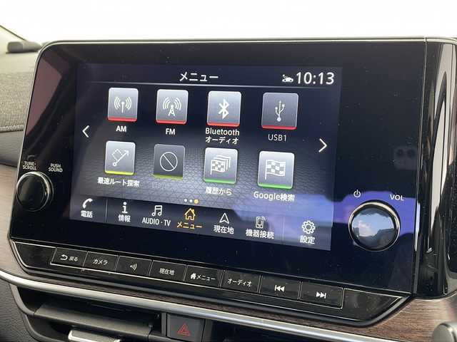 日産 オーラ G レザーエディション 千葉県 2023(令5)年 1.9万km ピュアホワイトパール プロパイロット/　衝突被害軽減システム/コーナーセンサー（前後）/　ブラインドスポットモニター/レーンキープアシスト/　レーダークルーズコントロール/横滑り防止/　オートライト/LEDヘッドライト/デジタルインナーミラー/BOSEサウンド/ワイヤレス充電/純正メモリナビ/　（Bluetooth/USB/フルセグTV）/車外カメラ/　（バック/全方位）/純正ビルトインETC2.0/純正ドライブレコーダー（前方のみ）/シートヒーター（D/N席）/純正フロアマット/パワーステアリング/ステアリングヒーター/純正17インチアルミホイール