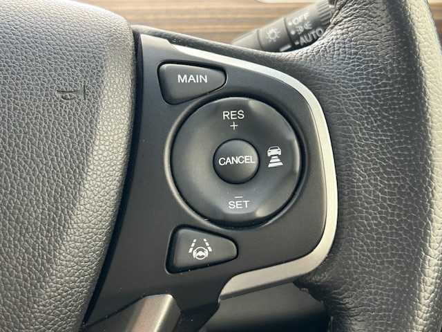 ホンダ フリード クロスター 宮城県 2023(令5)年 3.4万km プラチナホワイトパール ワンオーナー/寒冷地仕様/両側パワースライドドア/純正ナビ/(AM/FM/CD/DVD/TV/iPod/SD/USB/BT/AUX)/バックカメラ/ETC/前方ドライブレコーダー/ホンダセンシング/レーダークルーズコントロール/ハーフレザー/シートヒーター/ワイパーデアイサー/プッシュスタート/スマートキー/スペアキー/オートライト/LEDヘッドライト/フォグランプ/ドアバイザー/純正フロアマット/純正15インチアルミホイール