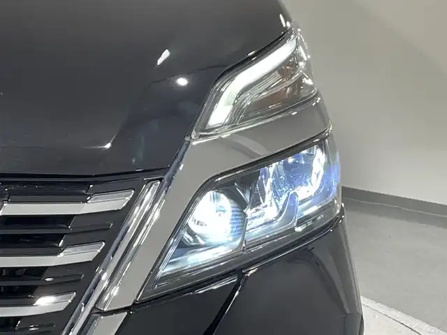 日産 セレナ ハイウェイスター V 愛知県 2021(令3)年 4.5万km ダイヤモンドブラック 純正９インチナビ/（Bluetooth/フルセグTV/CD・DVD再生）　/純正フリップダウンモニター　/プロパイロット　/両側電動スライドドア　/ビルトインＥＴＣ　/ＬＥＤヘッドライト　/バックカメラ　/ブラインドスポットモニター　/ドライブレコーダー　/コーナーセンサー