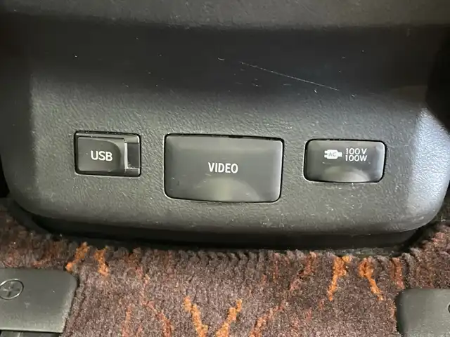 トヨタ アルファード 240S タイプゴールド 群馬県 2013(平25)年 9.2万km ホワイトパールクリスタルシャイン 純正８型ナビ　純正９後席モニター　フルセグＴＶ　バックカメラ　両側電動スライドドア　クルーズコントロール　ＡＶ１００Ｖ充電　ＨＩＤヘッドライト　ＥＴＣ　ハーフレザーシート　スマートキー　禁煙車