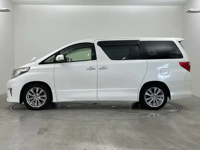 トヨタ アルファード 240S タイプゴールド 群馬県 2013(平25)年 9.2万km ホワイトパールクリスタルシャイン 純正８型ナビ　純正９後席モニター　フルセグＴＶ　バックカメラ　両側電動スライドドア　クルーズコントロール　ＡＶ１００Ｖ充電　ＨＩＤヘッドライト　ＥＴＣ　ハーフレザーシート　スマートキー　禁煙車