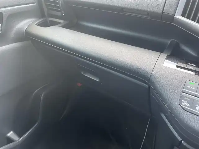 ホンダ ステップワゴン スパーダ Z クールスピリット 鳥取県 2013(平25)年 12.2万km プレミアムスパークルブラックパール (株)IDOMが運営する【じしゃロン鳥取店】の自社ローン専用車両になります。こちらは現金またはオートローンご利用時の価格です。自社ローンご希望の方は別途その旨お申付け下さい/社外9型メモリーナビ（AVN-ZX02i）/・フルセグ/CD/DVD/BT/バックカメラ/社外フリップダウンモニター（ALPINE）/両側パワースライドドア/パドルシフト/HIDオートライト/ハーフレザーシート/ETC/純正17インチAW/アイドリングストップ/横滑り防止