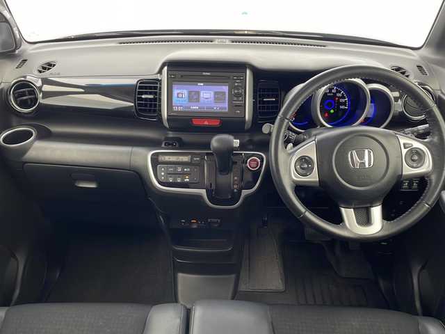 ホンダ Ｎ ＢＯＸ カスタム G ターボ Lパッケージ 千葉県 2016(平28)年 6万km スマートブラック 禁煙車/純正ディスプレイオーディオ【WX-151C】/(ワンセグ/FM/AM/CD/USB)/両側パワースライドドア/バックカメラ/全方位ドラレコ【HDR360GW】/クルーズコントロール/純正ＥＴＣ/スペアキー（１本）/純正15インチアルミホイール/純正フロアマット/フォグランプ/パドルシフト/ステアリングスイッチ/サンシェード/電動格納ウィンカーミラー/ハーフレザーシート/後席テーブル