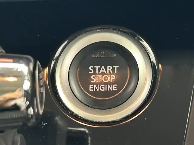 日産 デイズ ルークス X Vセレクション 熊本県 2016(平28)年 5.7万km シルキーホワイトP/オーシャンブルーP 社外ナビ（ＣＤ・ＤＶＤ・フルセグ・ＢＴ・ＵＳＢ）/全周囲カメラ　/社外前方ドライブレコーダー　/ＥＴＣ　/両側パワースライドドア　/純正フロアマット　/純正１４インチＡＷ　/スマートキー　/プッシュスタート/保証書/取扱説明書