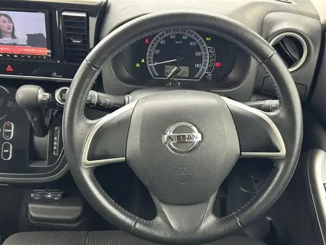 日産 デイズ ルークス X Vセレクション 熊本県 2016(平28)年 5.7万km シルキーホワイトP/オーシャンブルーP 社外ナビ（ＣＤ・ＤＶＤ・フルセグ・ＢＴ・ＵＳＢ）/全周囲カメラ　/社外前方ドライブレコーダー　/ＥＴＣ　/両側パワースライドドア　/純正フロアマット　/純正１４インチＡＷ　/スマートキー　/プッシュスタート/保証書/取扱説明書