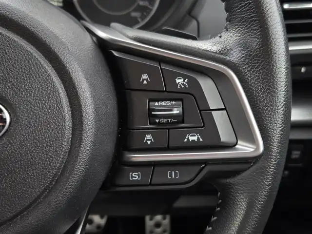 スバル インプレッサ Ｇ４ 2．0i－S アイサイト 鹿児島県 2017(平29)年 5.8万km アイスシルバーメタリック ＳＴＩリップスポイラー　/前後純正エアロスプラッシュ　/レーダークルーズコントロール　/ビルトインＥＴＣ　/純正ＳＤナビ（ＣＮ－ＬＲ８２０Ｄ）　/Ｂｌｕｅｔｏｏｔｈオーディオ　/バックカメラ　/フルセグテレビ/プッシュスタート/スマートキー/D+N席パワーシート/前後コーナーセンサー/純正アルミホイール(18インチ)/LEDヘッドライト/レーンキープアシスト/横滑り防止装置