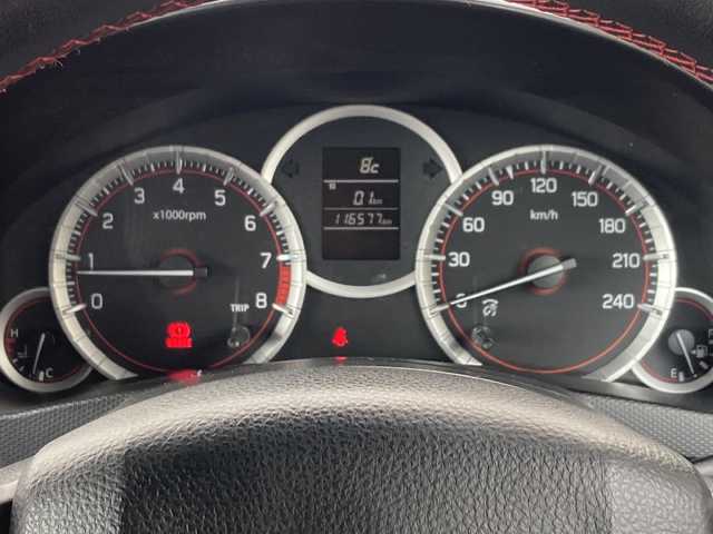スズキ スイフト スポーツ 埼玉県 2013(平25)年 11.7万km スノーホワイトパール 6MT/オーディオレス/ステアリングリモコン/クルーズコントロール/オートライト/キセノンライト/フォグランプ/電動格納ミラー/プッシュスタート/スマートキー/スペアキー/トノカバー/横滑り防止装置/オートエアコン/純正17インチアルミホイール/純正フロアマット/ドアバイザー/取扱説明書