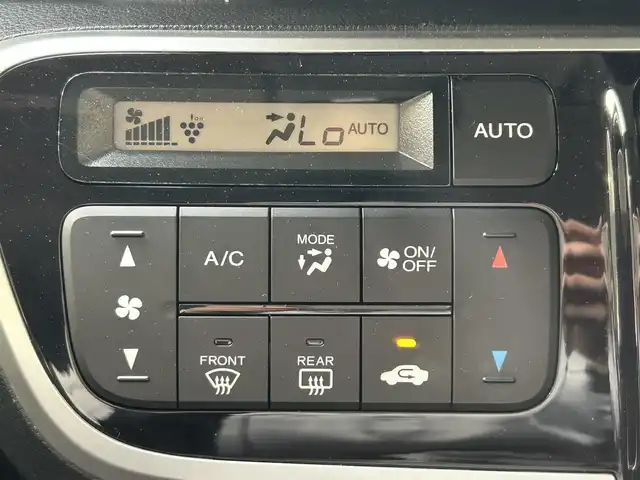 ホンダ Ｎ ＢＯＸ カスタム G Lパッケージ 兵庫県 2015(平27)年 6.1万km ポリッシュドメタルメタリック 純正ナビ(VXM-155VSi)/(CD/DVD/BT/SD)/ETC/バックカメラ/片側パワースライドドア/前方ドライブレコーダー/オートライト/HIDヘッドライト/フォグランプ/ステアリングリモコン/スマートキー/スペアキー/電動格納ミラー/オートリトラミラー/純正ドアバイザー/純正フロアマット/純正アルミ１４インチ